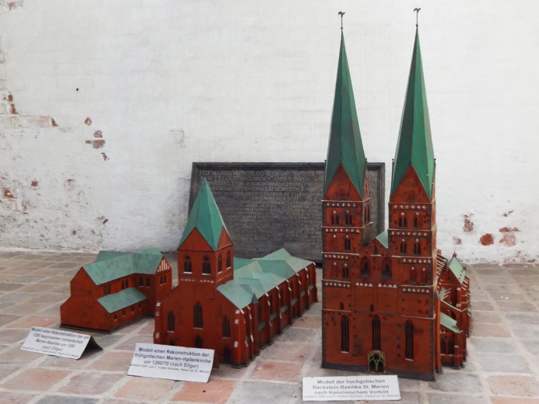 St. Marien zu Lübeck - drei Kirchenmodelle